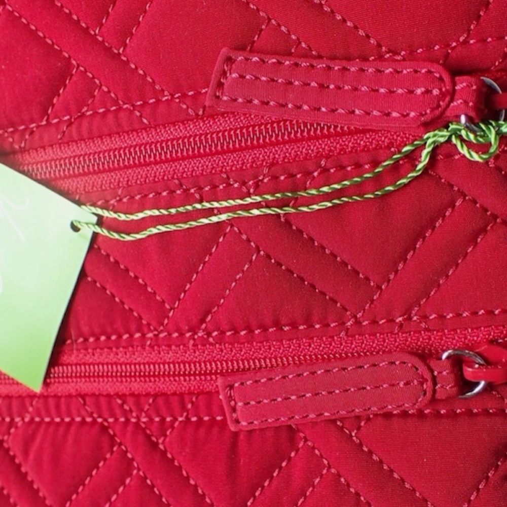 NWT Vera Bradley Vibrant Red Quilted Crossbody Bag. Triple Zip Hipster Subset - Picture 4 of 5